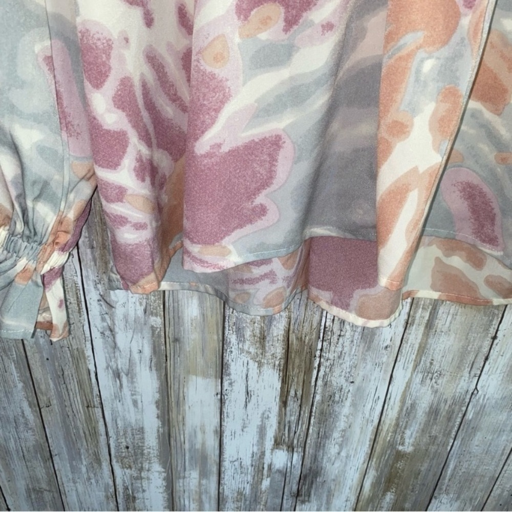 Entro Never Felt So Loved Top In Peach Splatter - Picture 6 of 8